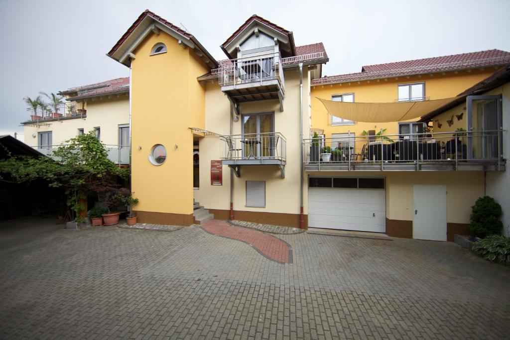 Kleines Landhaus Wendel Hotel Kapellen-Drusweiler Buitenkant foto