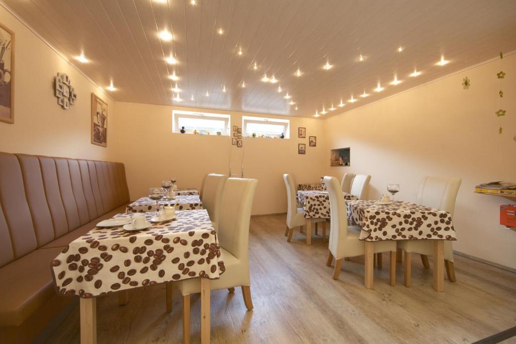 Kleines Landhaus Wendel Hotel Kapellen-Drusweiler Buitenkant foto