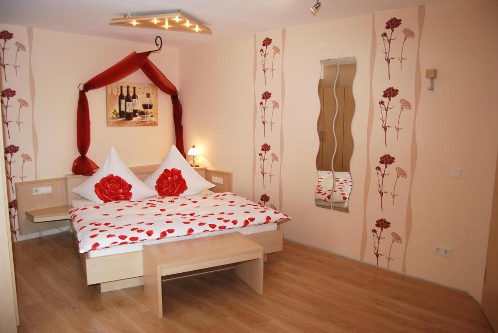 Kleines Landhaus Wendel Hotel Kapellen-Drusweiler Buitenkant foto